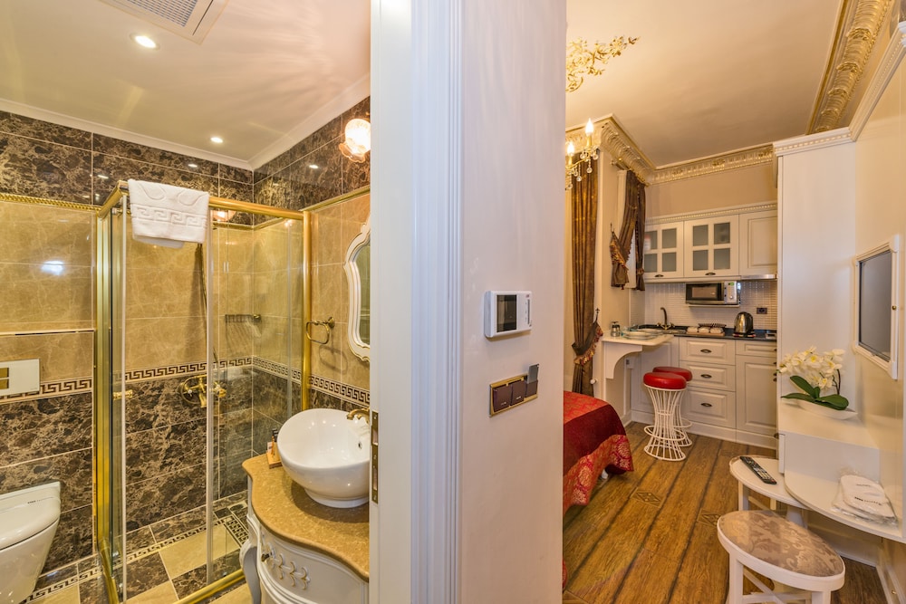 IQ HOUSES APARTMENT 42/44