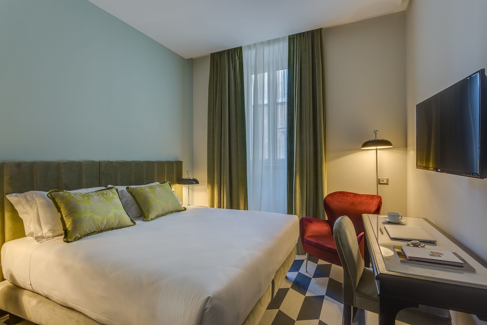 STANDARD, DOUBLE OR TWIN BED