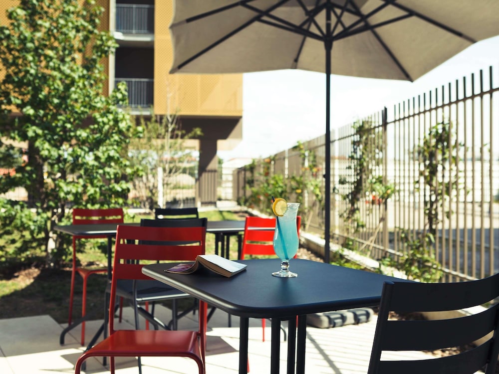 Ibis Lyon Carre De Soie 48/62