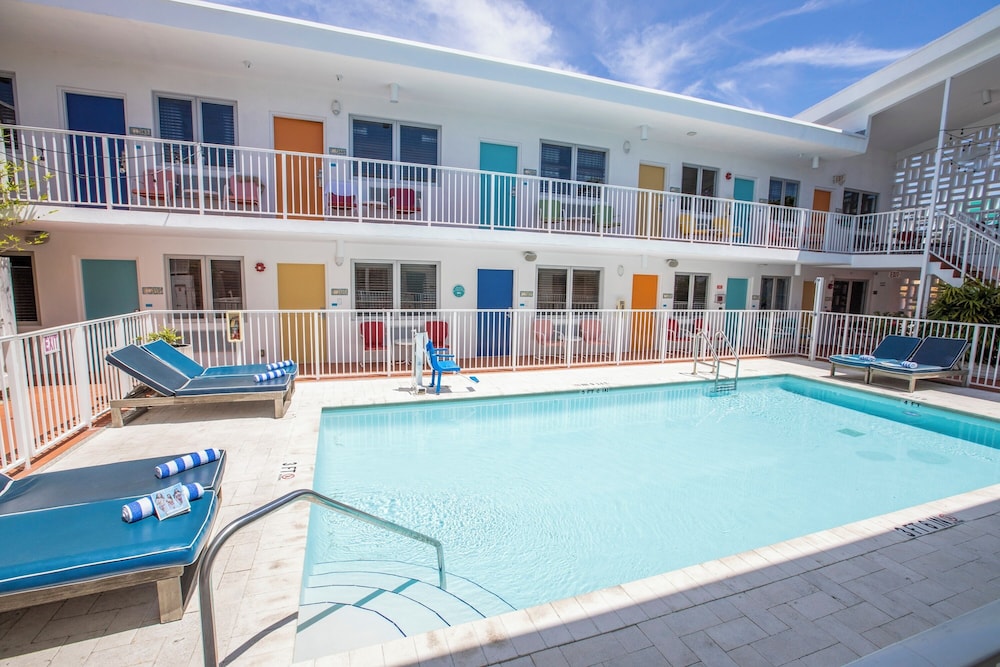 Waterside Hotel and Suites 9/86