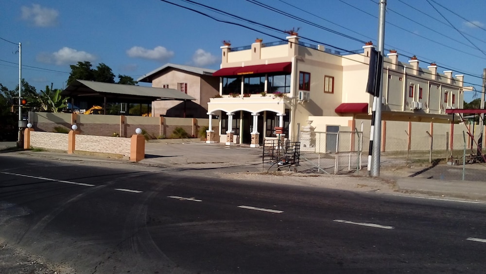 Grand Diamond Hotel 20/24