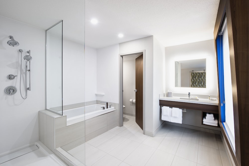 Holiday Inn Express Hotel Suites Saskatoon 19/51