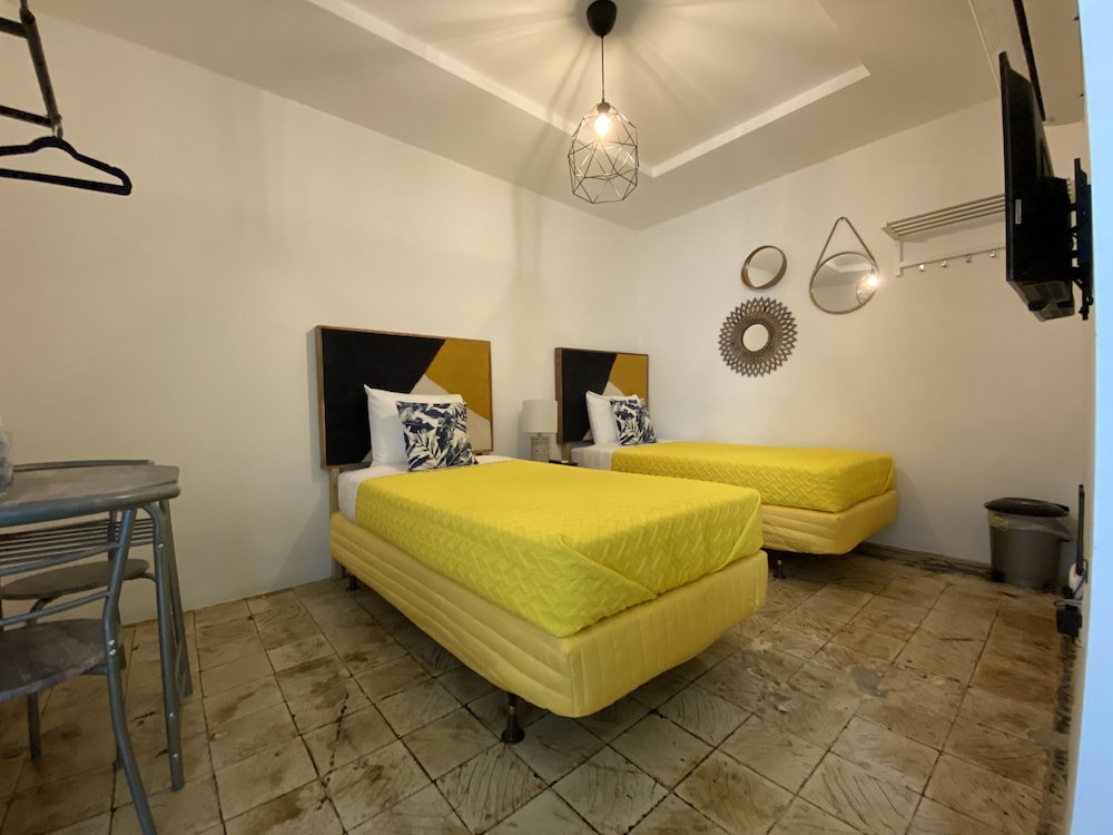 ECONOMY, DOUBLE BED