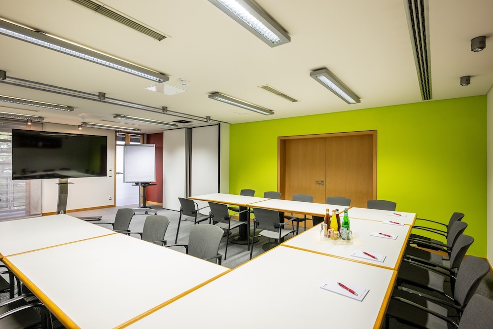 SERWAYS HOTEL BRUCHSAL WEST 38/54