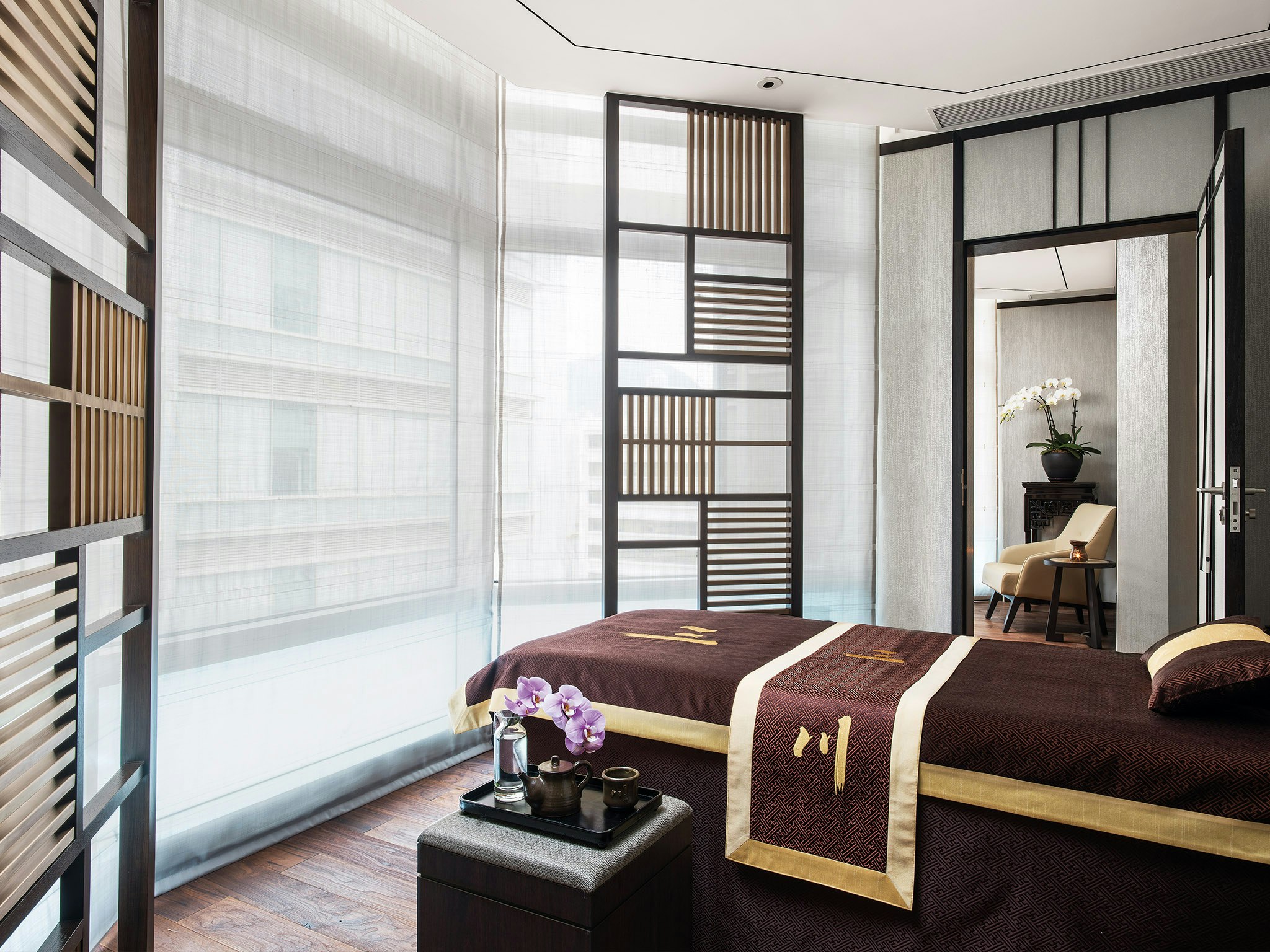 The Langham Hong Kong 38/75