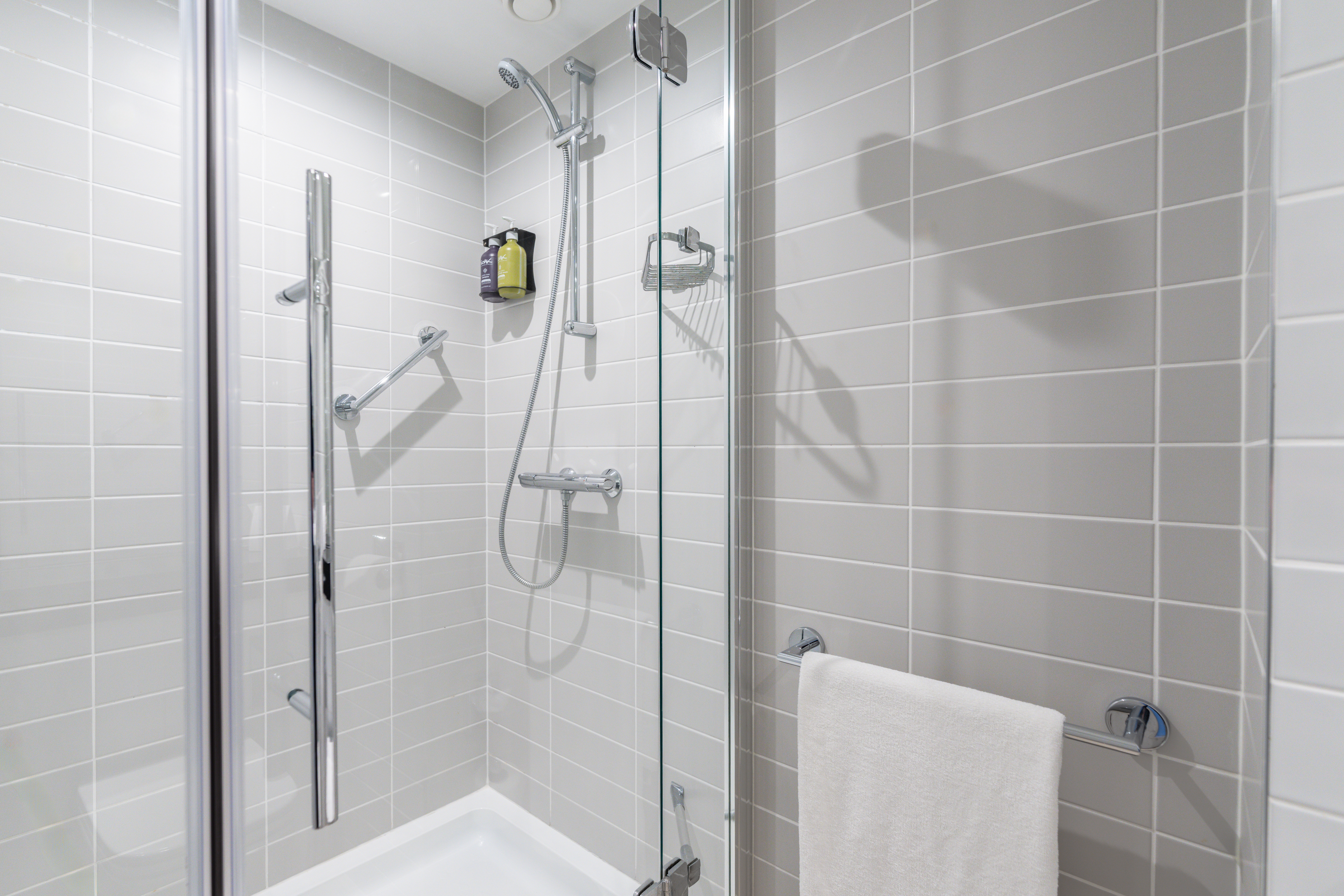 Holiday Inn Express Aberdeen Airport 72/72