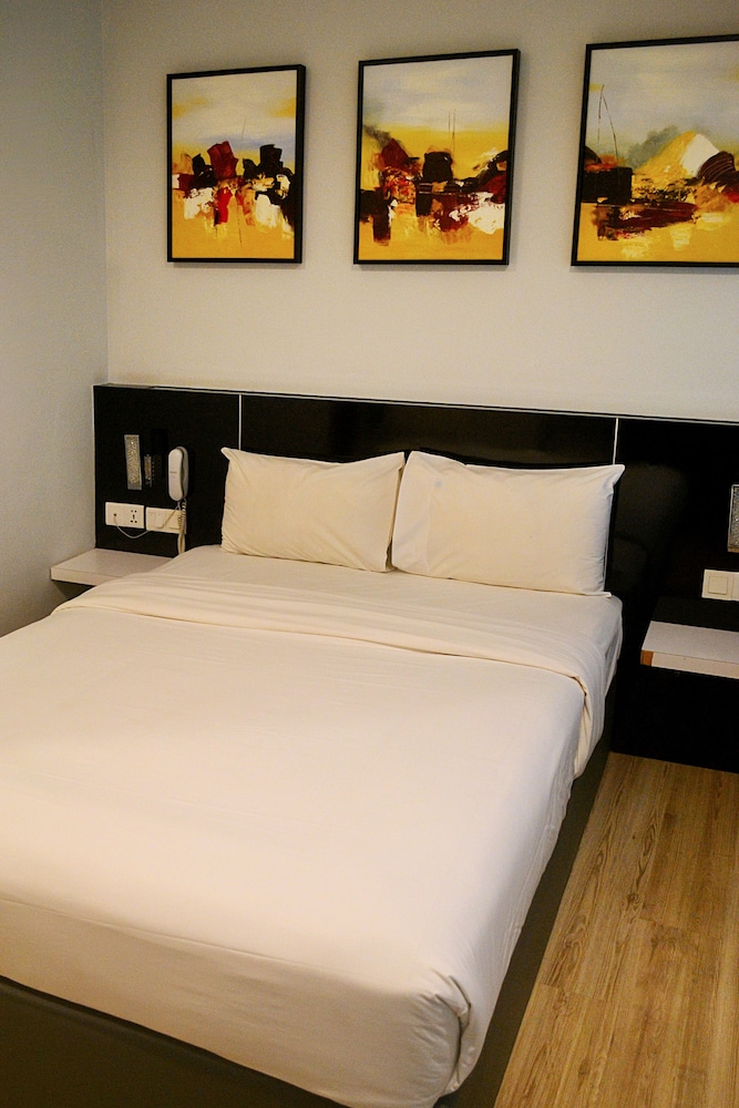 Swing & Pillows at Golden Roof Hotel Ampang, Ipoh 28/62