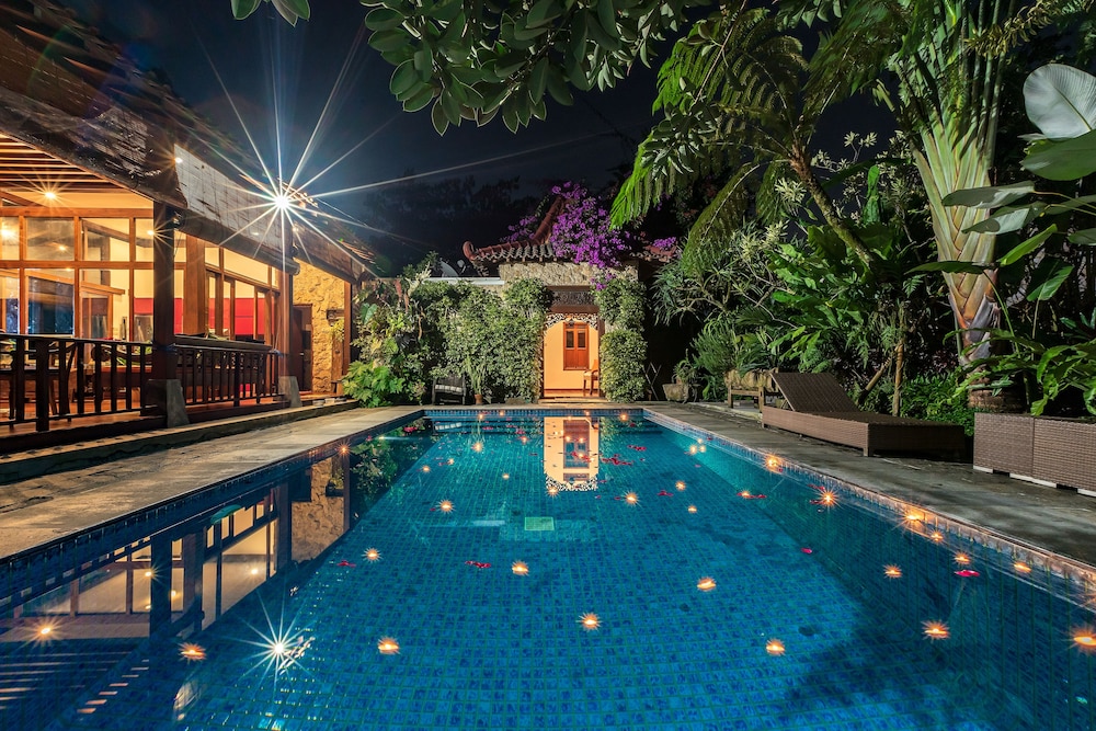 Villa Mulyono 26/28