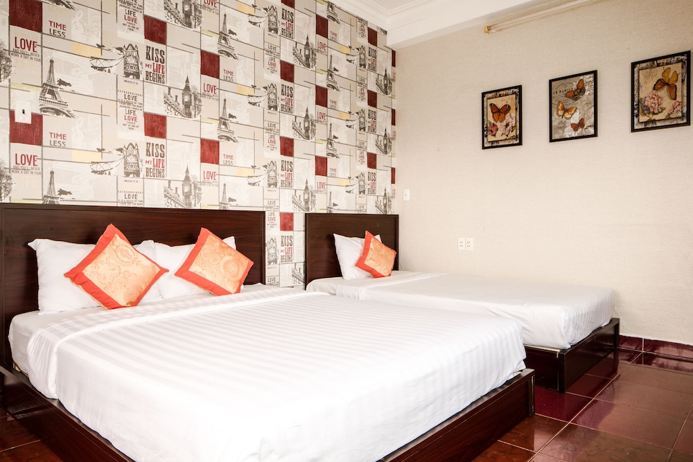 Little Brick Saigon Hotel 16/45