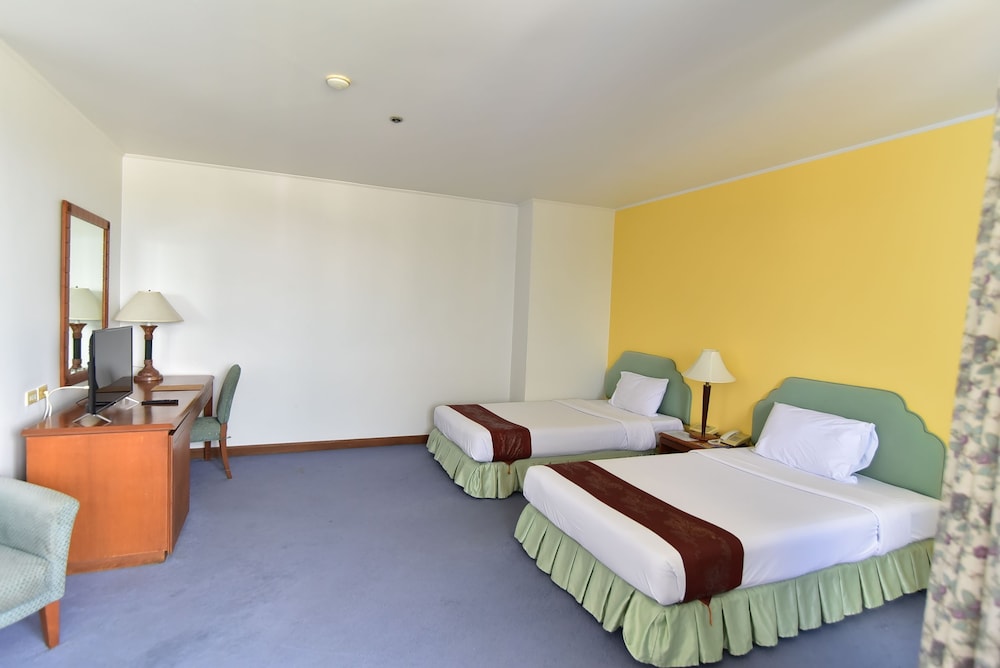 Thumrin Thana Hotel 24/71
