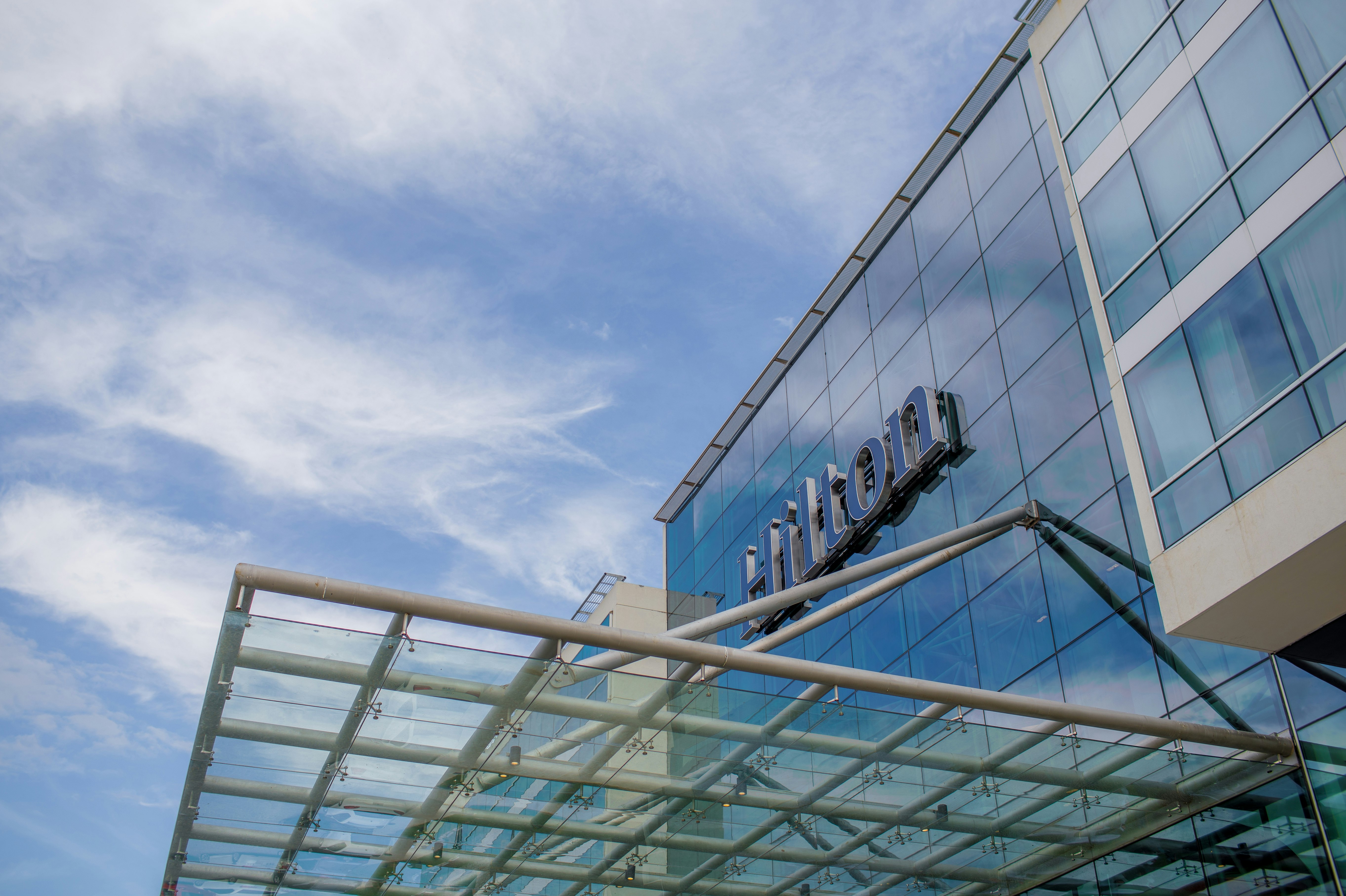 Hilton Pilar 4/80