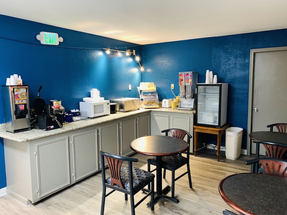 Days Inn By Wyndham Ardmore 21/28