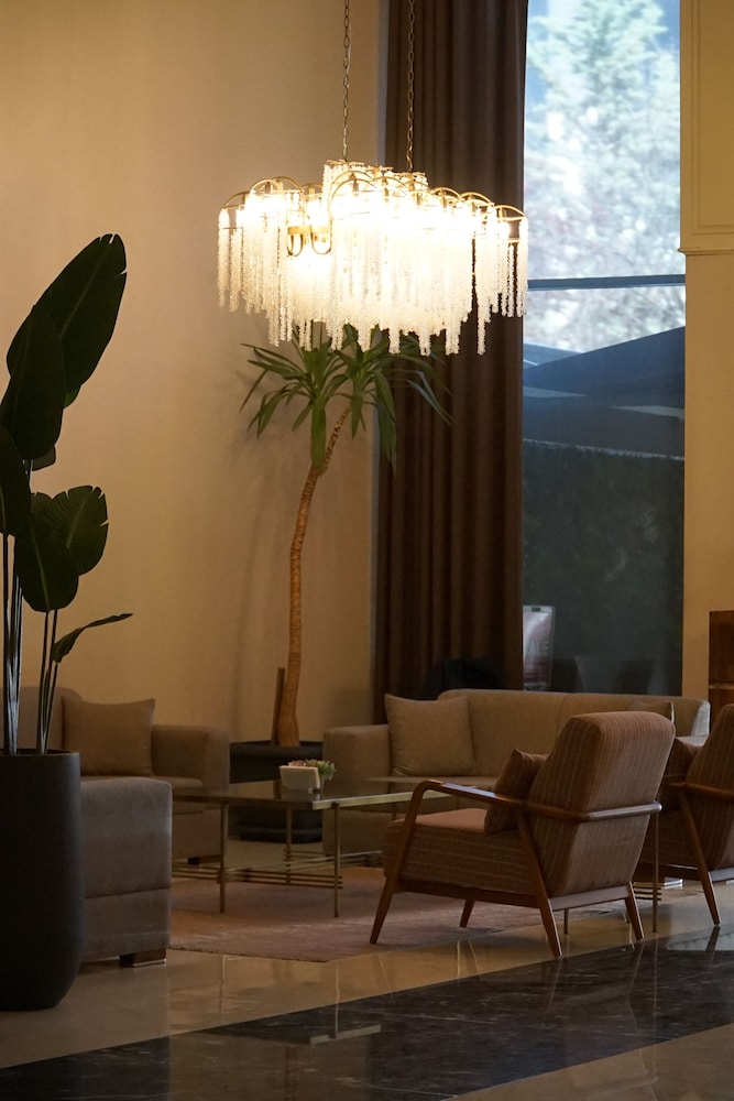 Cankaya Premium Hotel 35/42