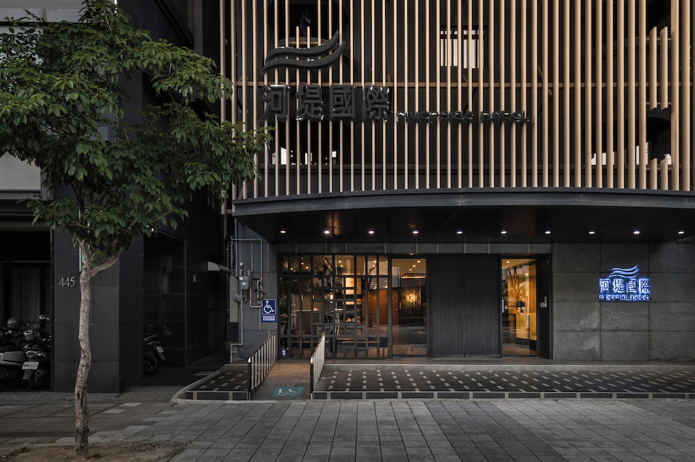 The Riverside Hotel International in KAOHSIUNG
