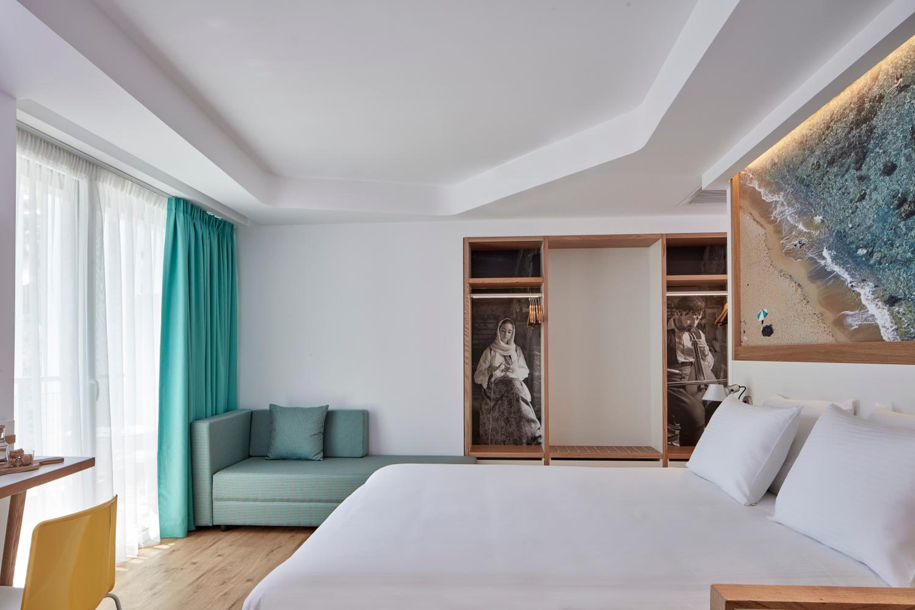 Urban, Deluxe, Sofa، Olive Green Hotel 6/10