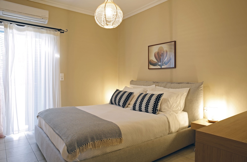 Family Suite, Oasis, Double Bed, Sofa