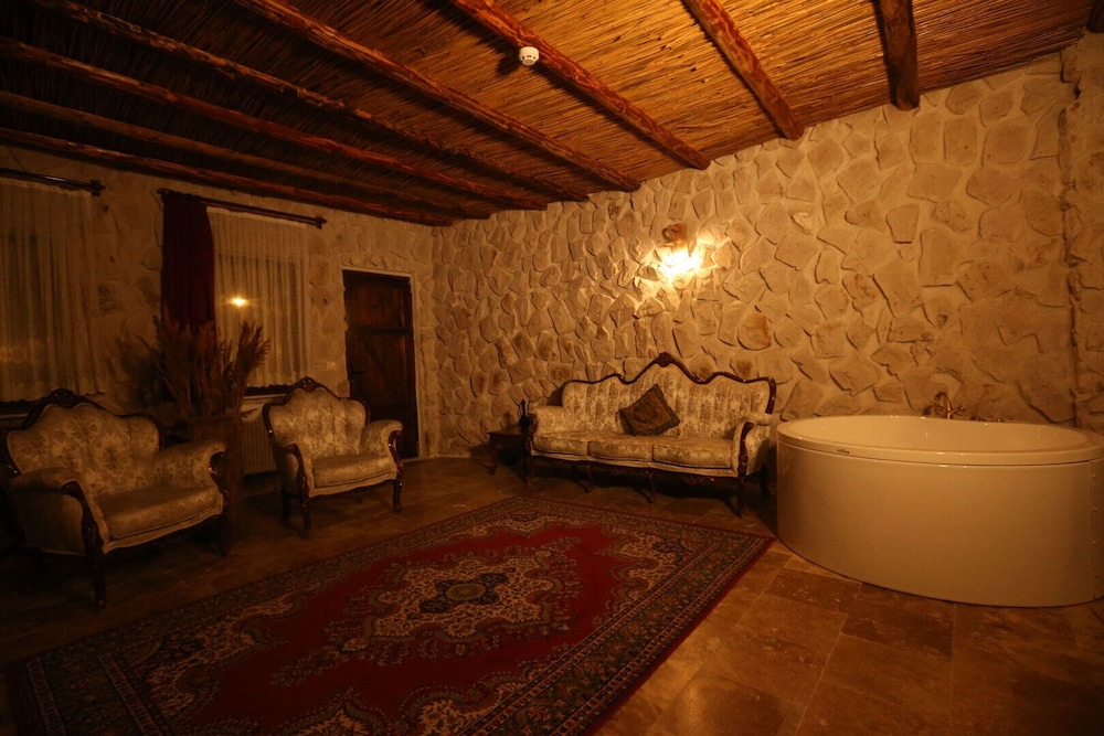 Nar Cave House & Swimming Pool 48/84