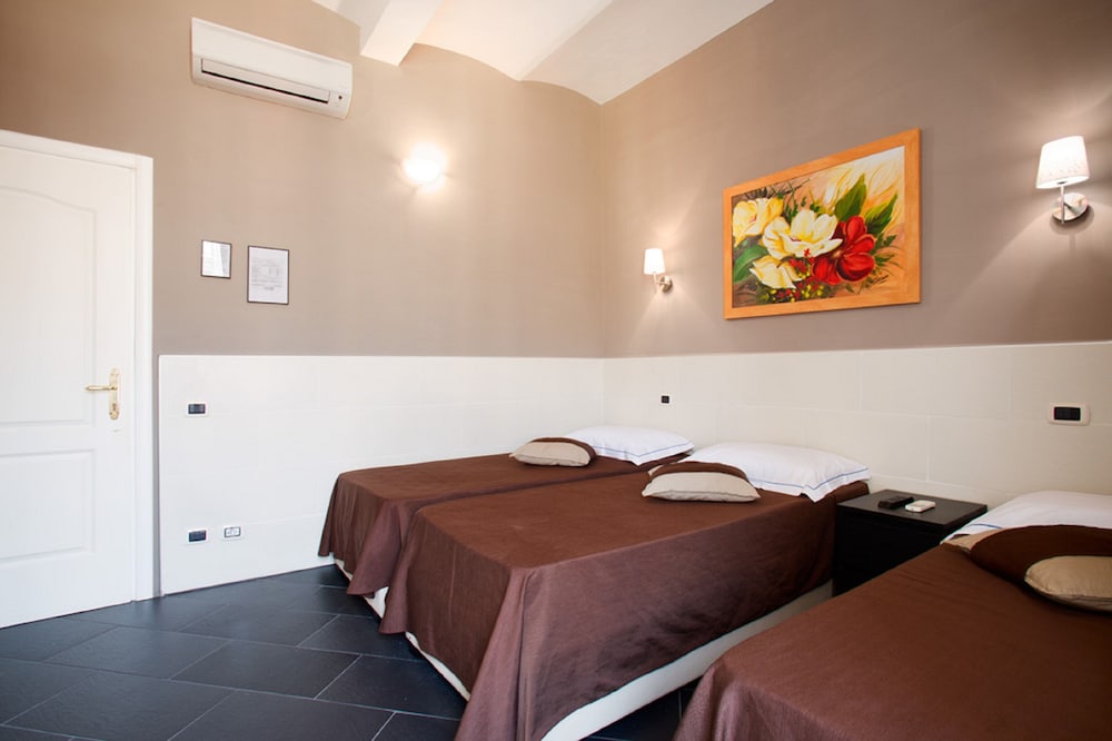 Indipendenza Hotel 26/50