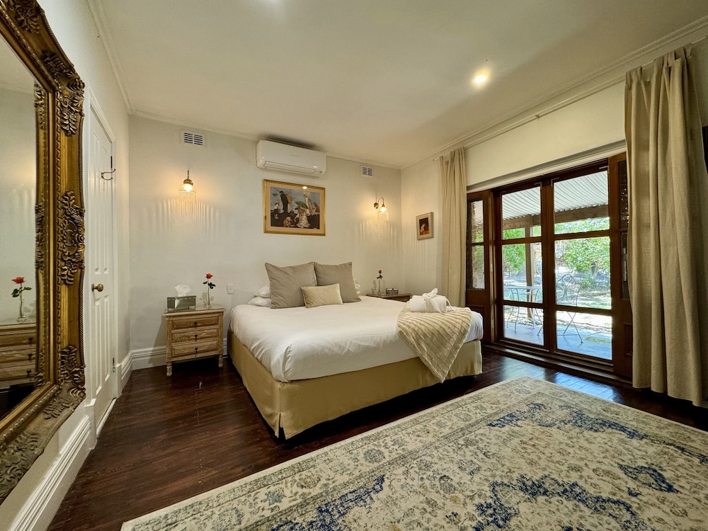 جناح بسرير كينج، Jacobs Creek Retreat at Moorooroo Park 2/2
