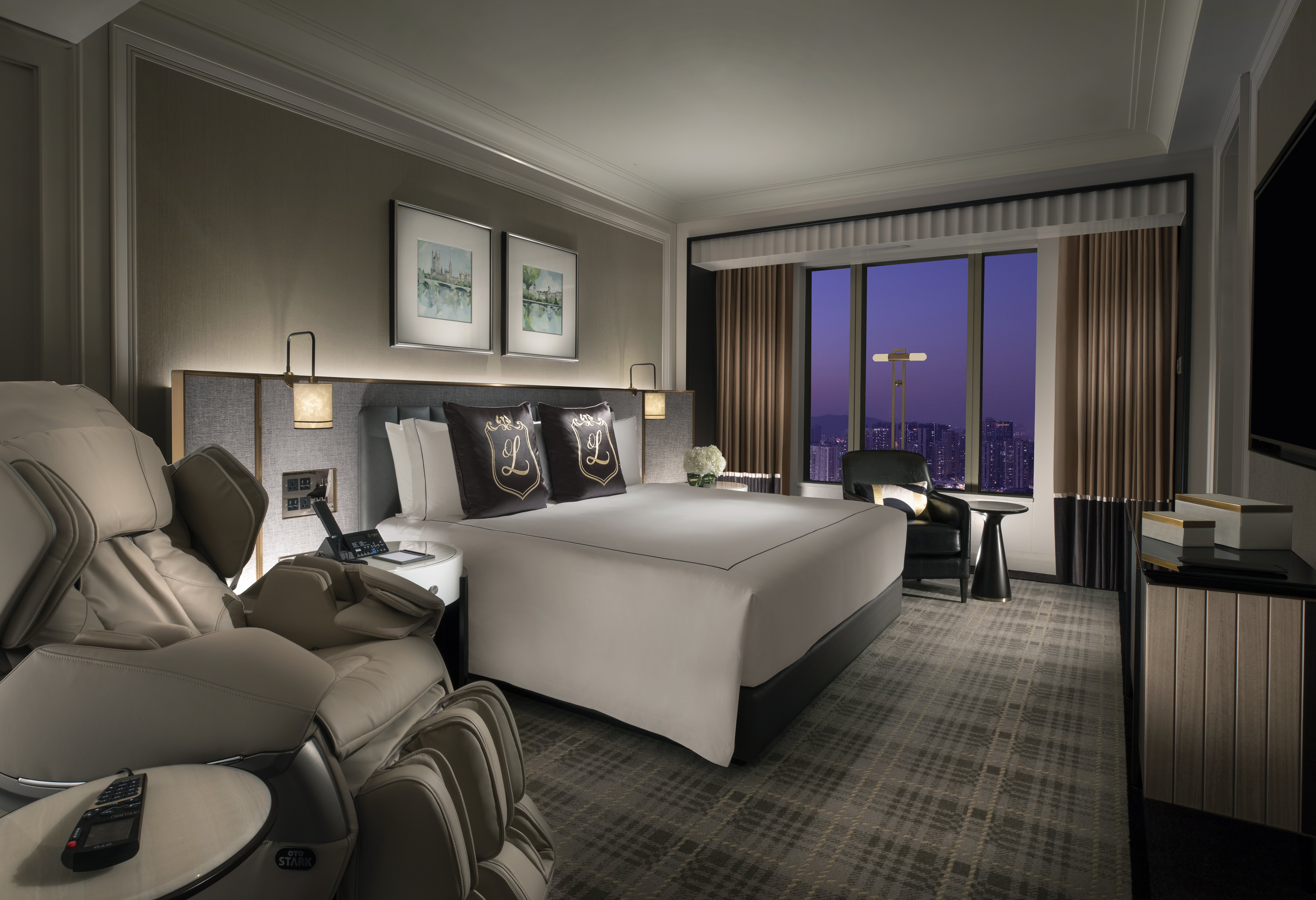 Windsor, Suite, King Bed