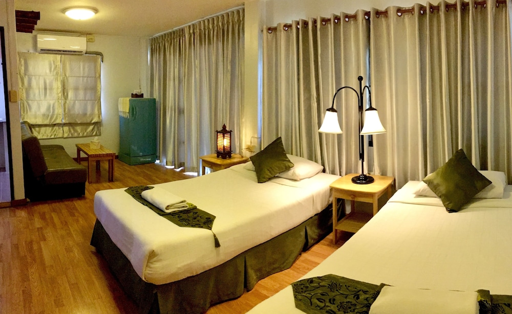 Phunyanuch Hotel 16/50