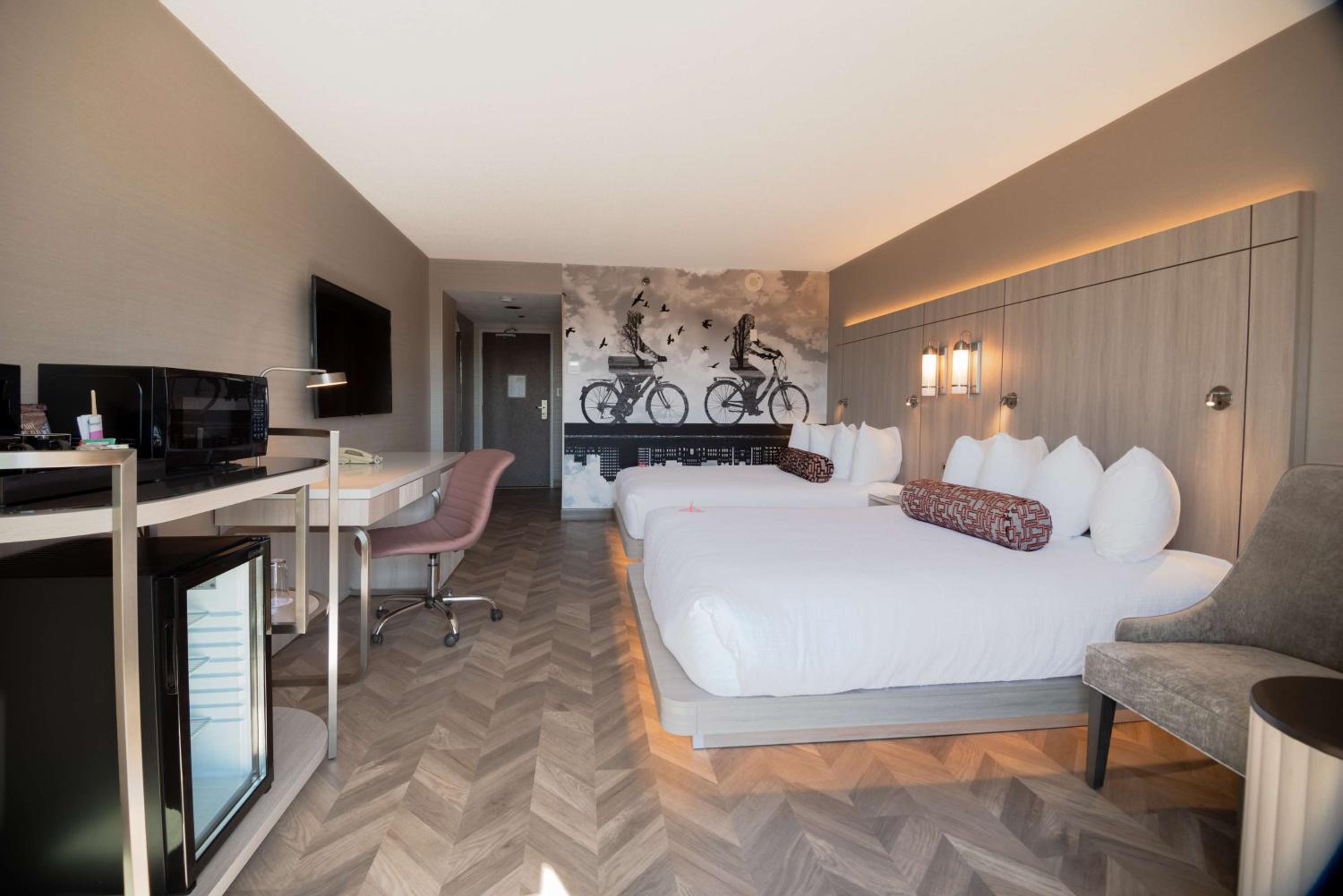 Room, 2 Queen Beds