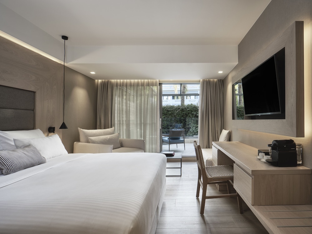 Sea View Cityscape Hotel 7/71
