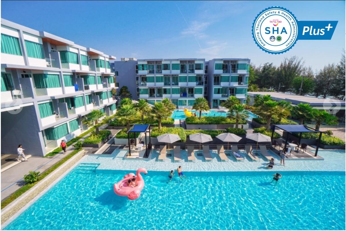 Deluxe, Twin Beds, Pool Access