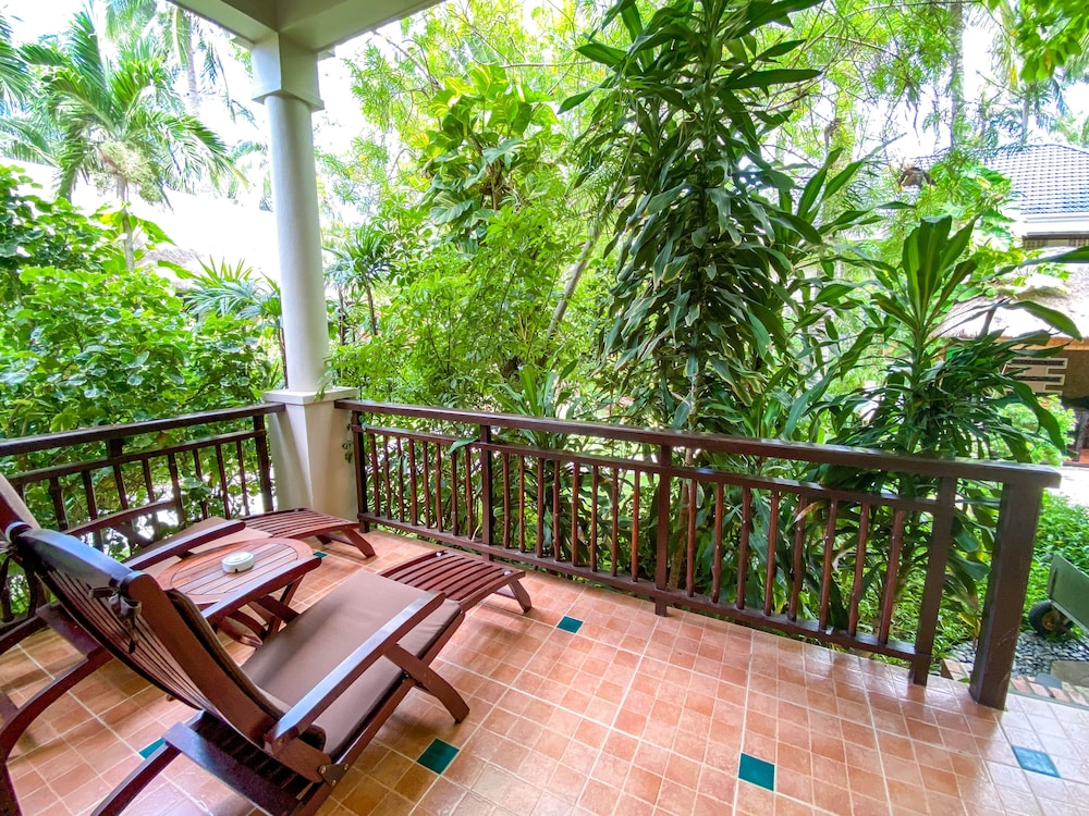 Bamboo Village Beach Resort and Spa 20/45