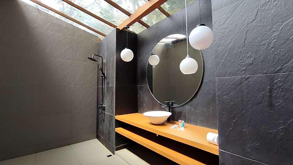 Imah Seniman Hotel 45/53