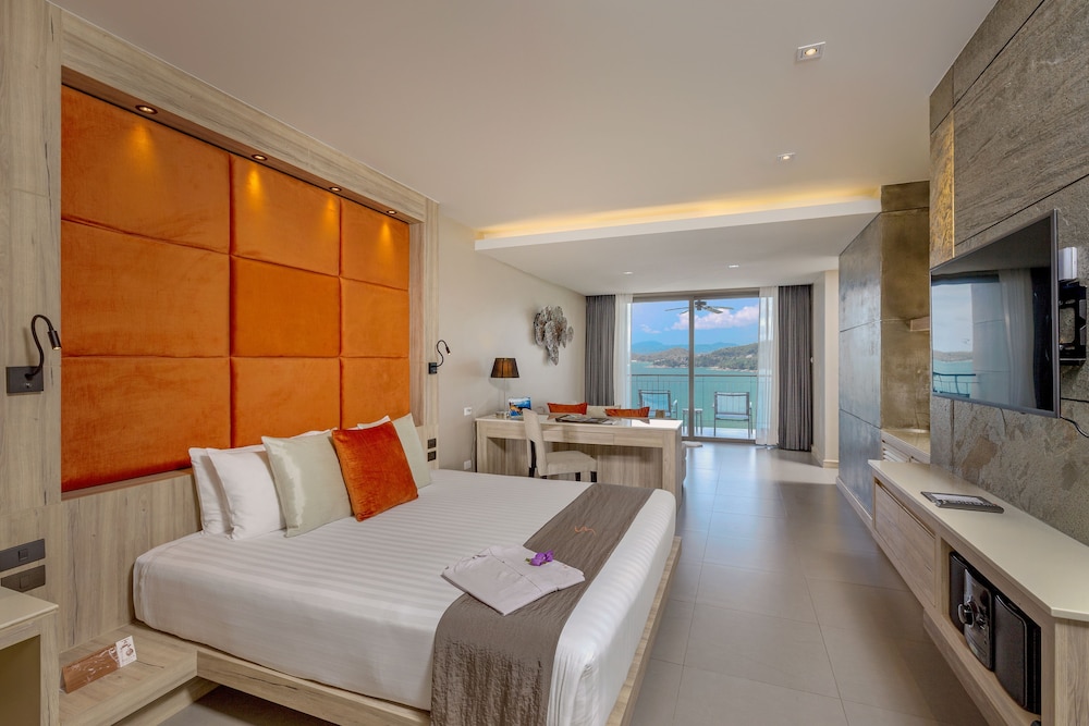 Sea View Jacuzzi Junior Suite