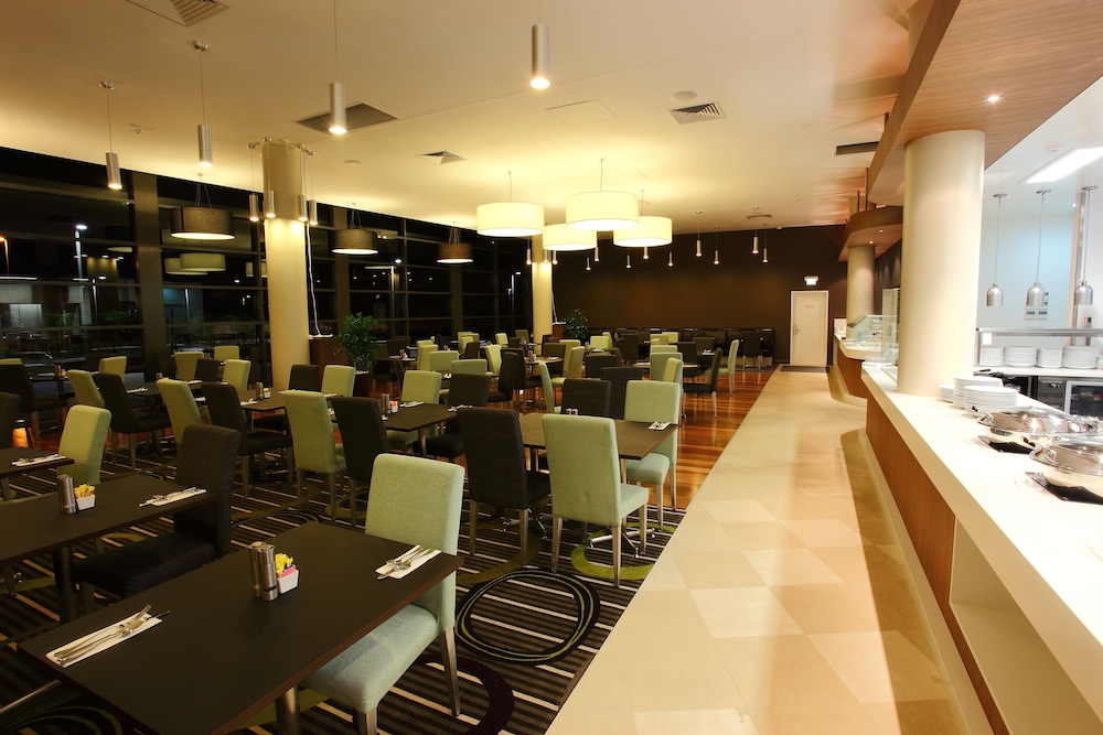 NOVOTEL BRISBANE AIRPORT 39/50