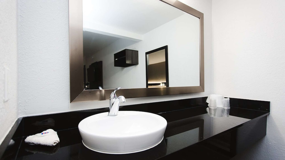Motel 6 Houston, Tx-Medical Center/Reliant Park 38/57