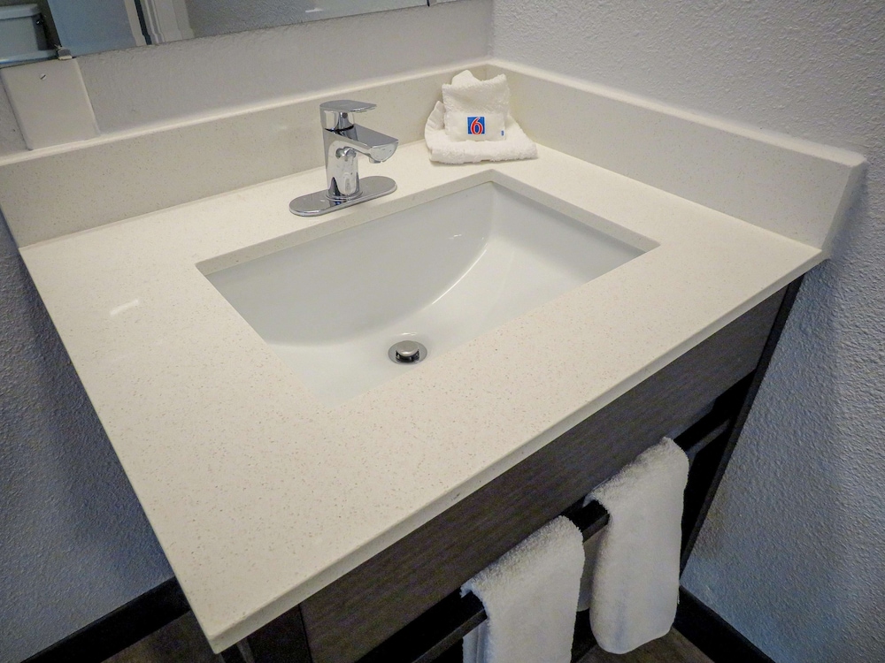Motel6 Tigard, OR - Portland Southwest 34/35