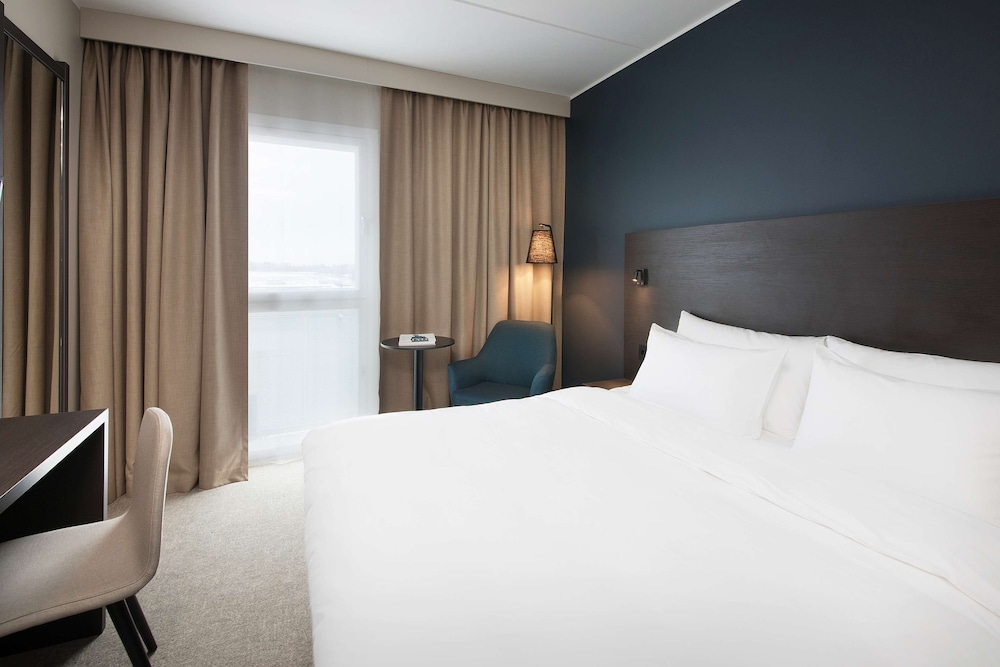 Park Inn By Radisson Oslo Airport Hotel West 11/75