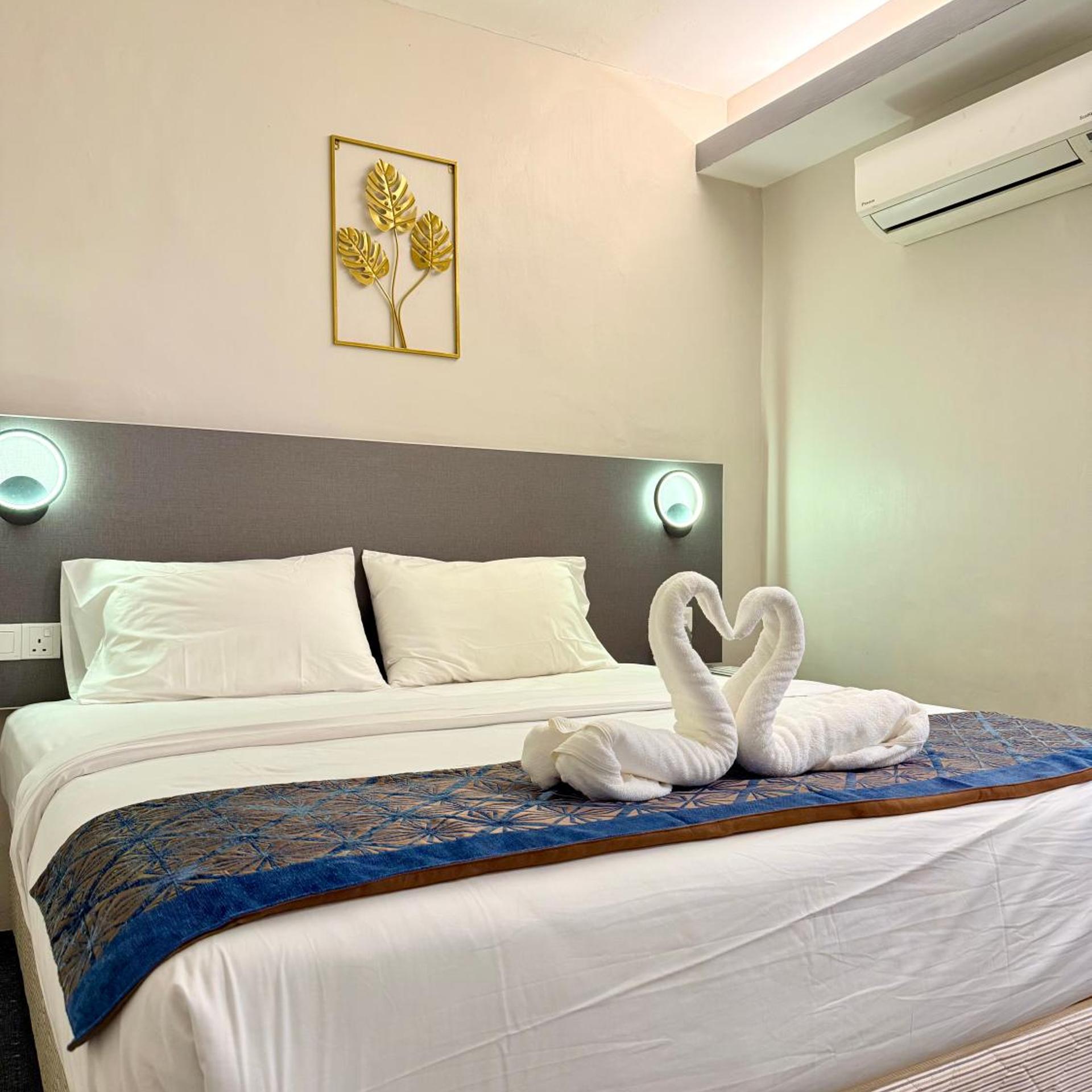 OYO 44043 First Garden Hotel 19/54