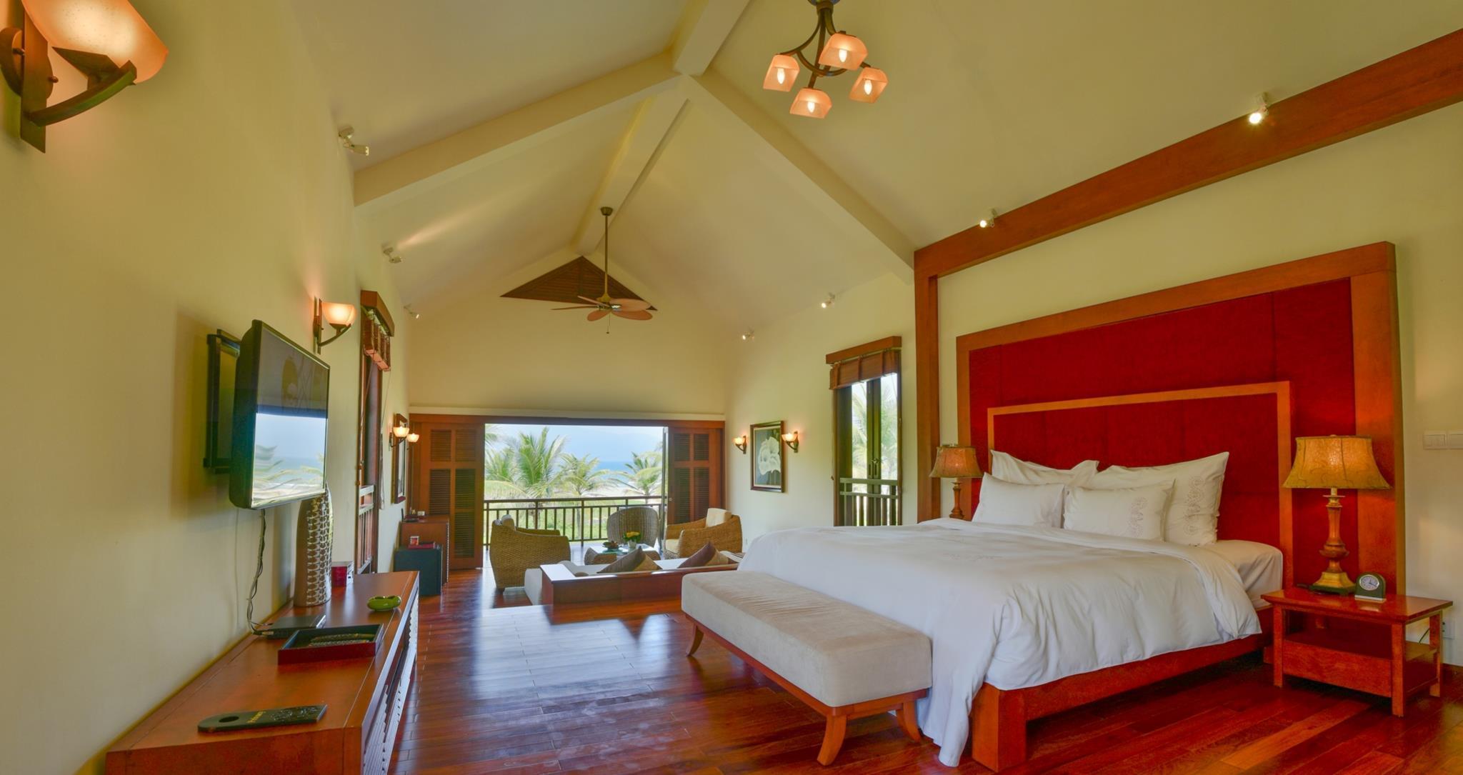 4 Bedrooms, Villa, Beach Front, Private Pool