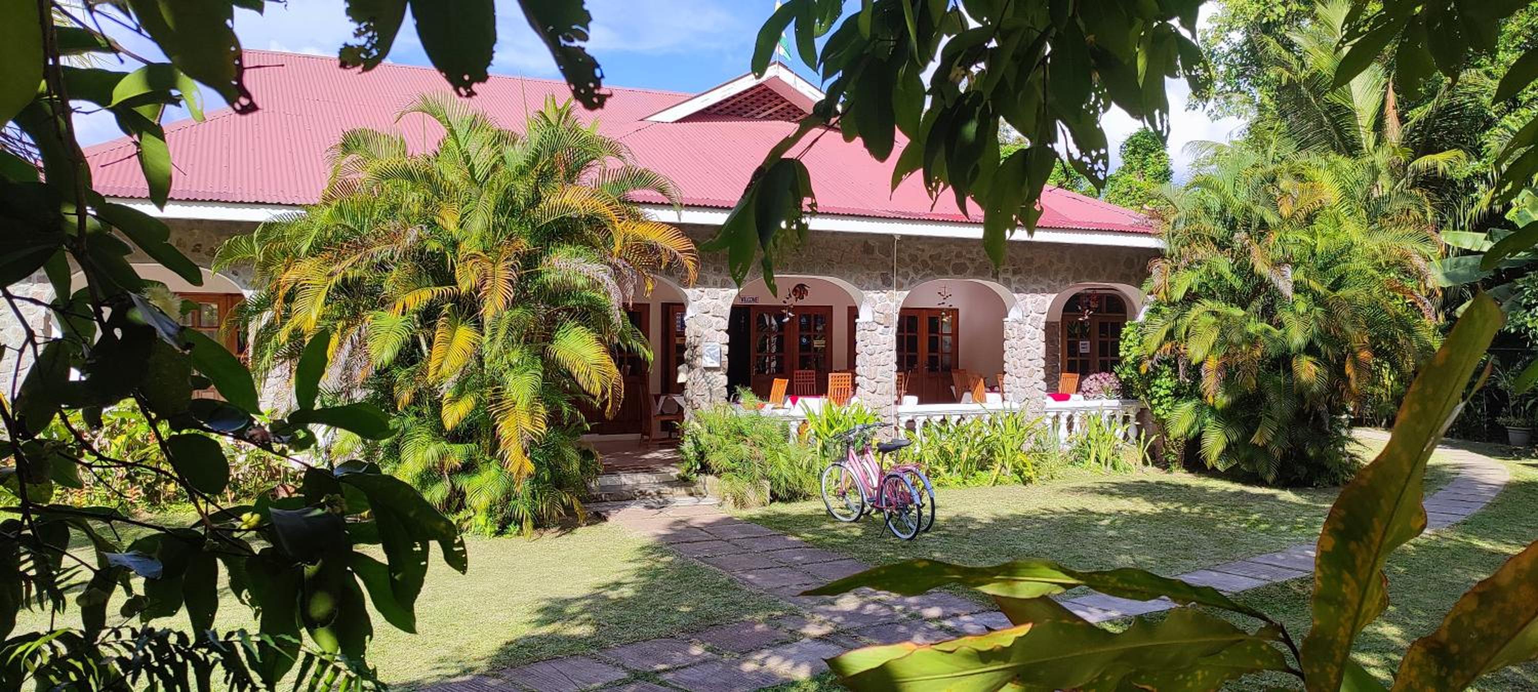 Villa Rafia Guesthouse 36/40