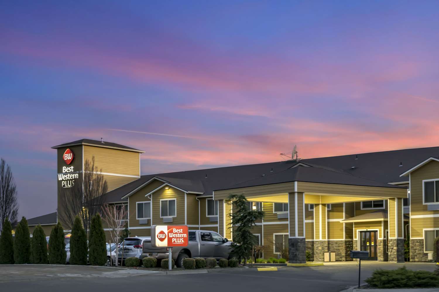 Best Western Plus Grapevine Inn 2/42