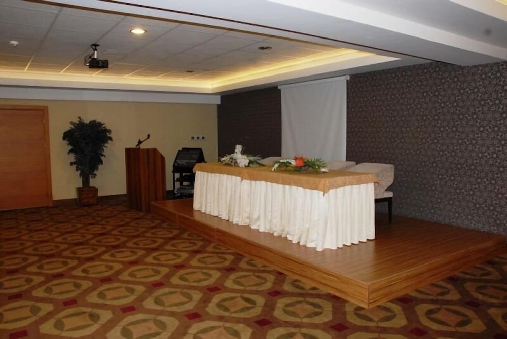 Grand Simay Hotel 7/50