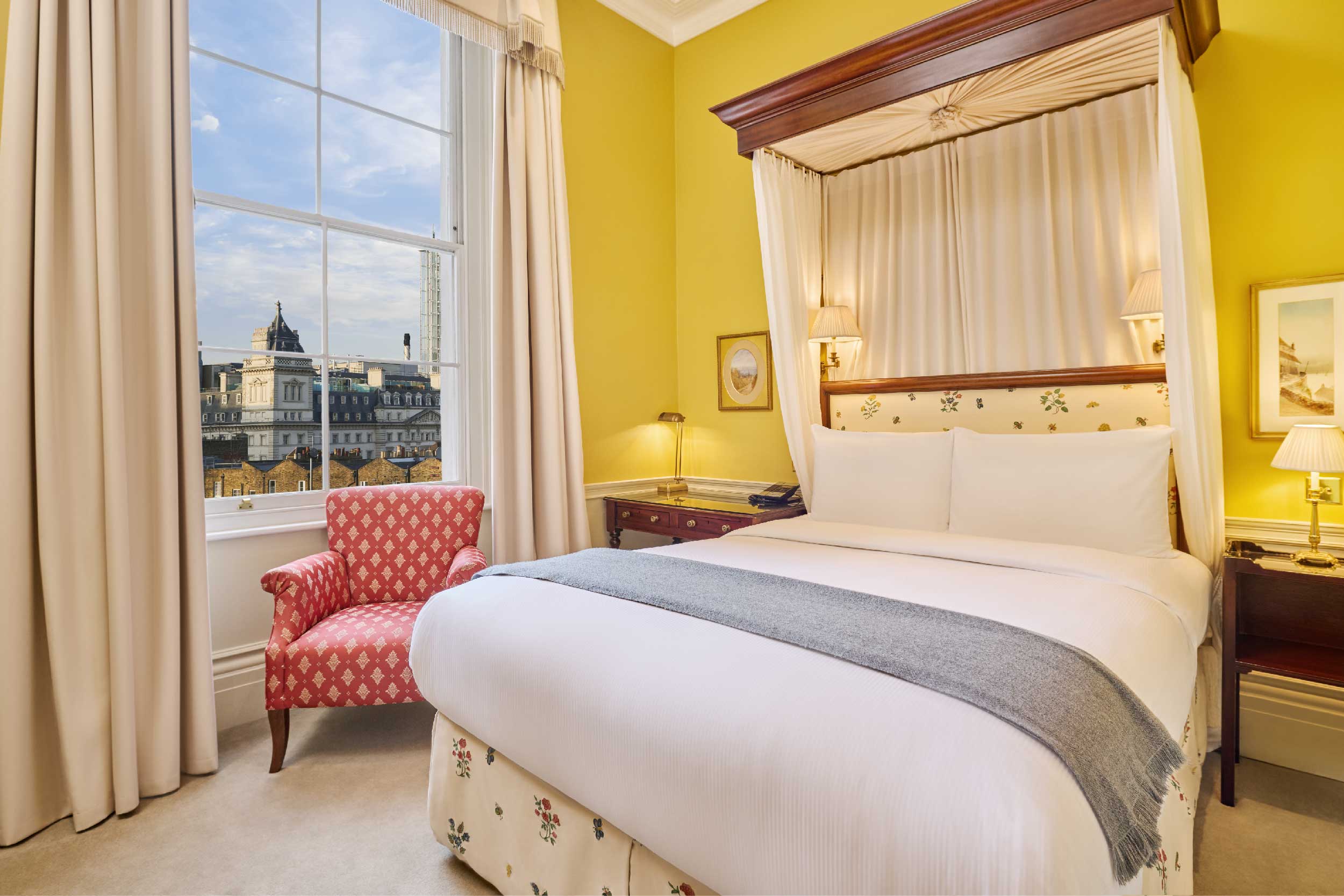 SUPERIOR, DOUBLE BED