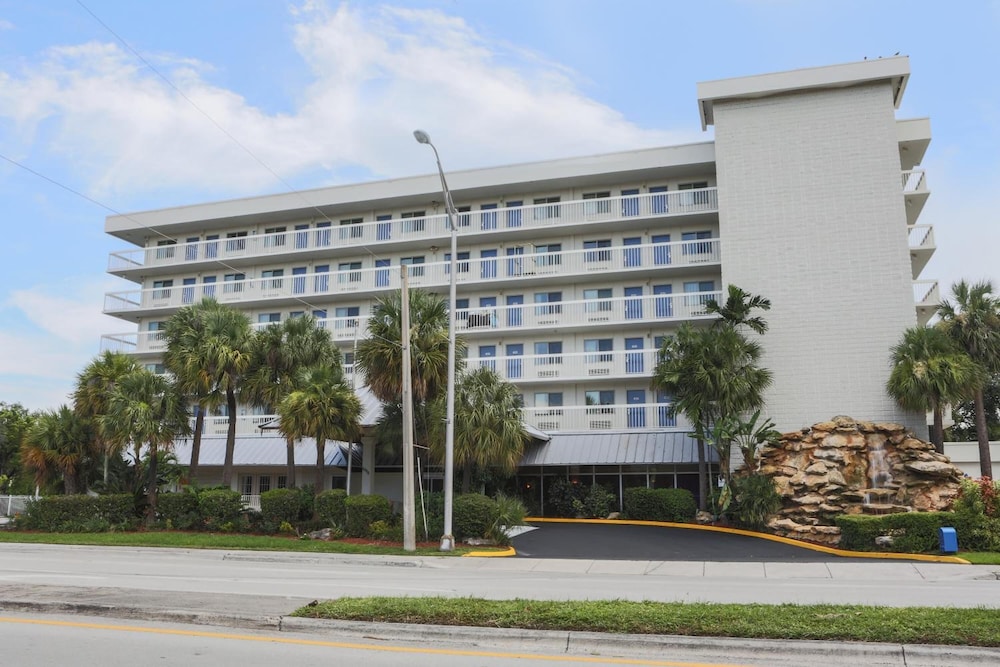 Motel6 Cutler Bay, FL - Miami in CUTLER RIDGE - FL