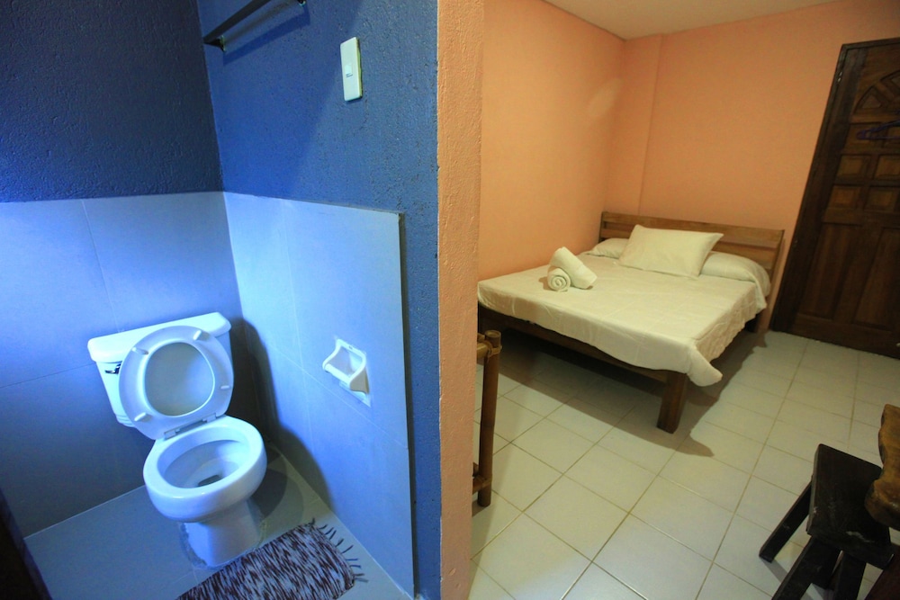 Hannah Hotel 17/54