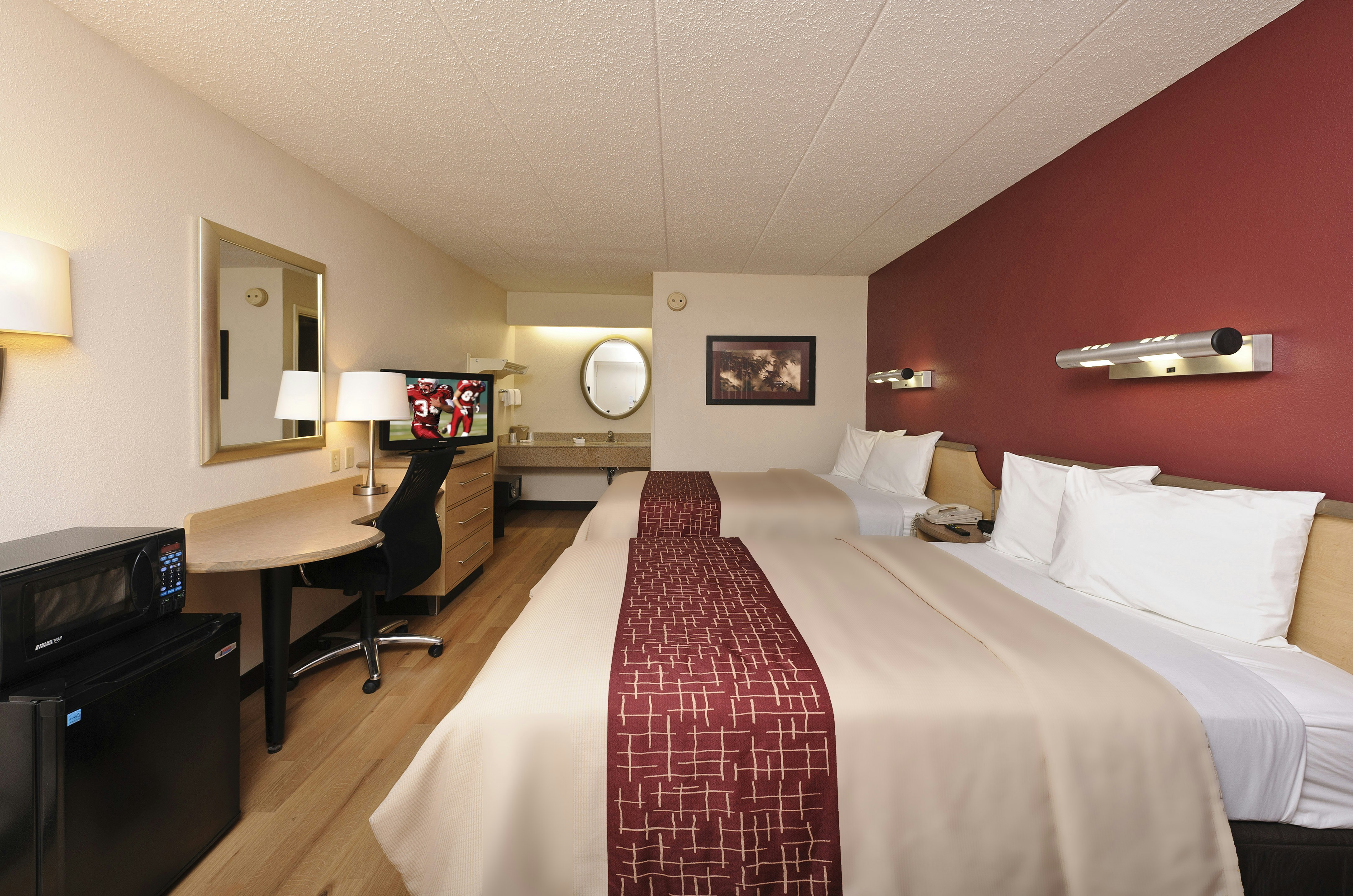 DELUXE, 2 DOUBLE BEDS