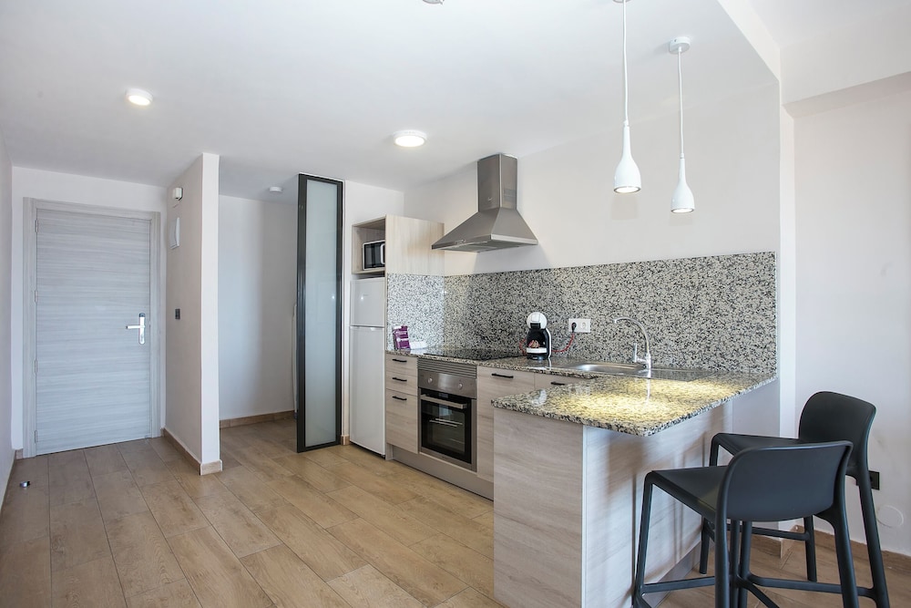 ODYSEA APARTAMENTOS 5/50