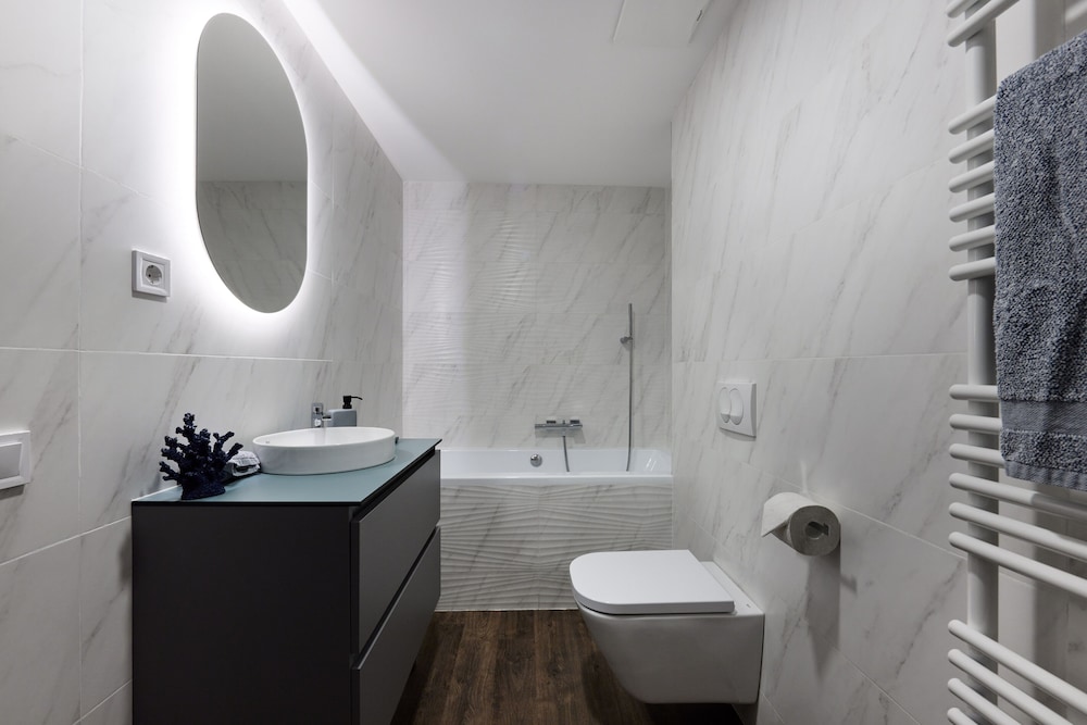 بنتهاوس سوبيريور بسريرين كوين، The Amberlyn Suite Hotel 7/7