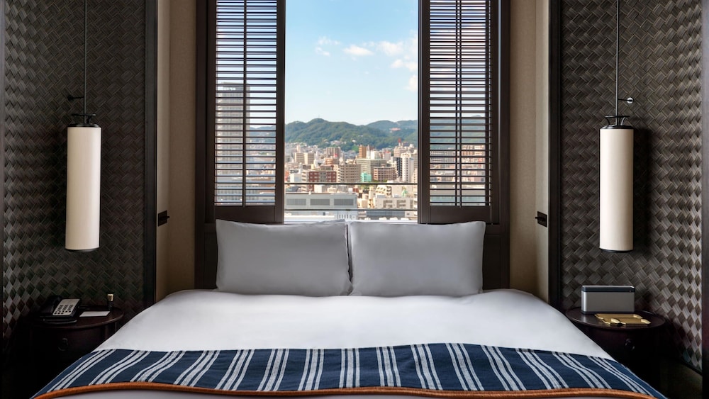 Junior Suite, Queen Bed, Sauna