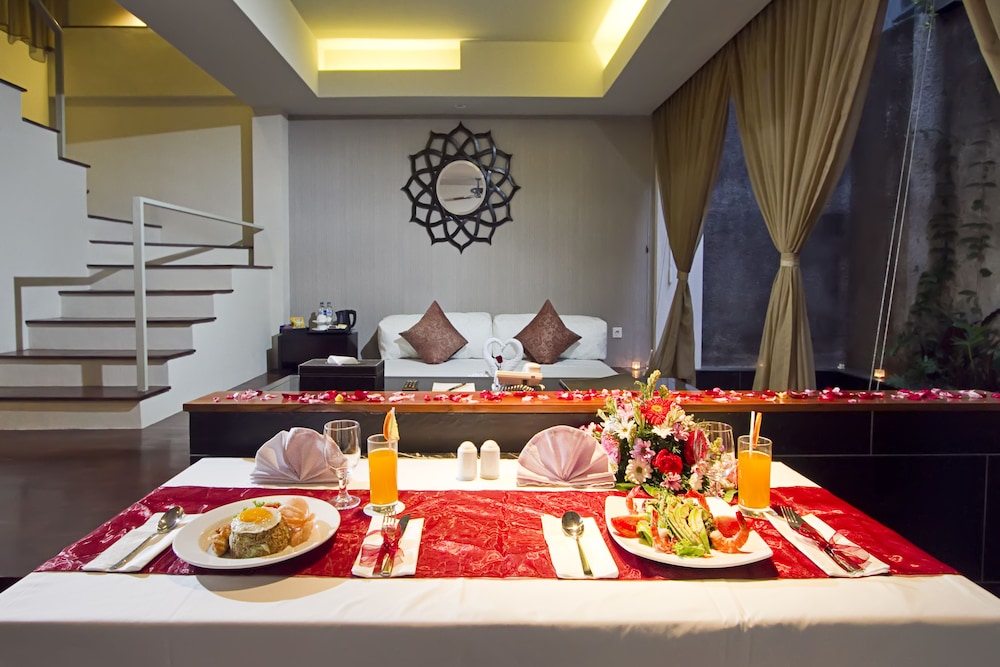 18 Suite Villa Loft Kuta 56/73