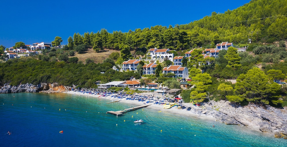 ADRINA BEACH 56/67