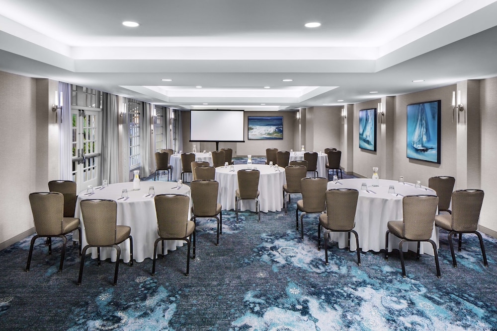 Hyatt Regency Newport Beach Hotel 65/75